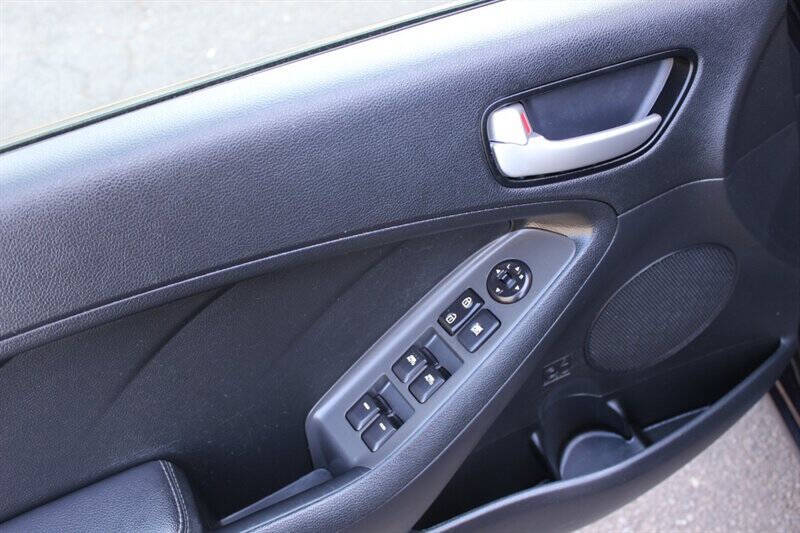 2018 Kia Forte5 LX