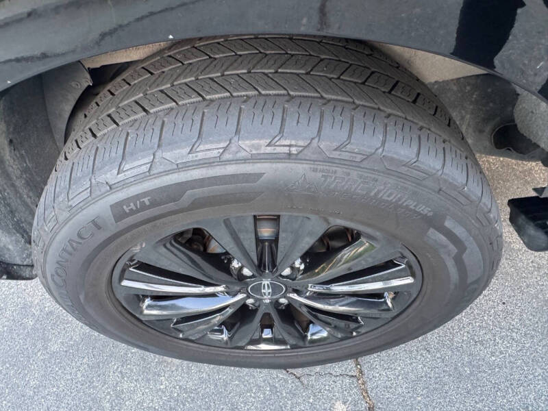 2017 Lincoln Navigator Select