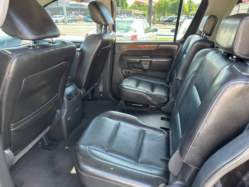 2011 Nissan Armada Platinum
