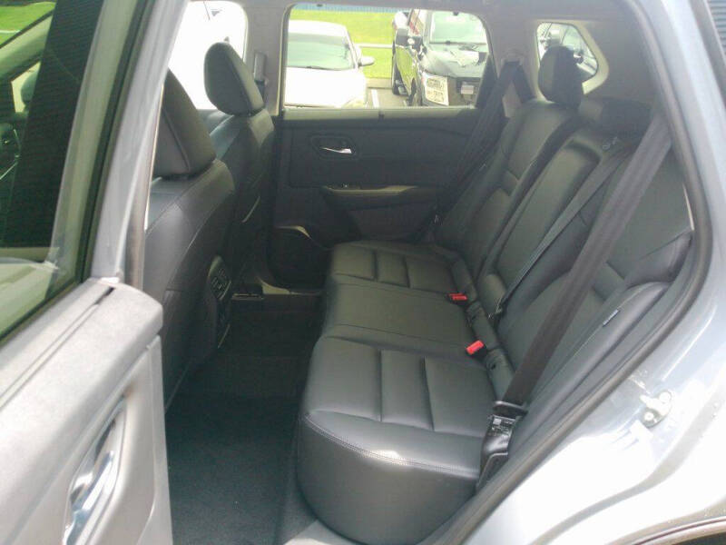 2025 Nissan Rogue SL