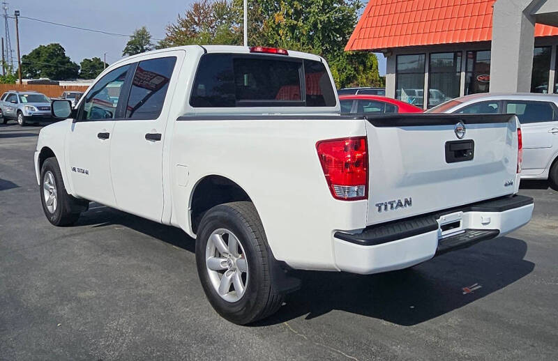 2014 Nissan Titan SV