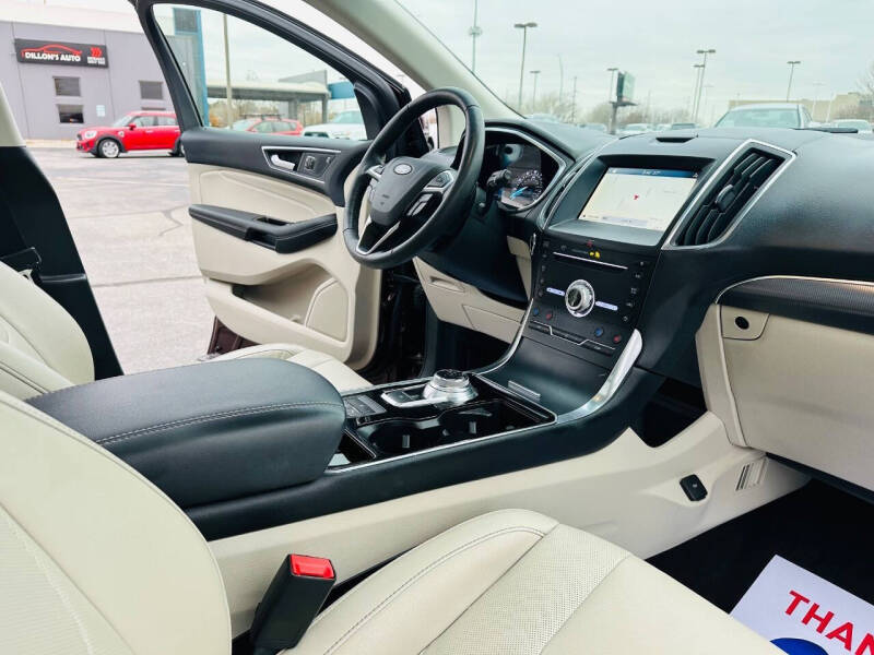 2019 Ford Edge Titanium