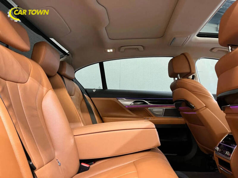 2021 BMW 7 Series 740i xDrive