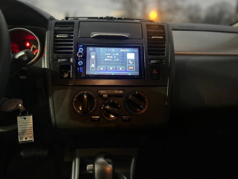 2009 Nissan Versa 1.8 SL