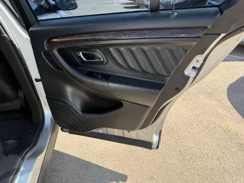 2016 Ford Taurus Limited