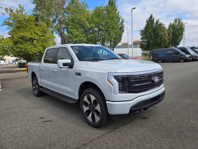 2025 Ford F-150 Lightning Platinum
