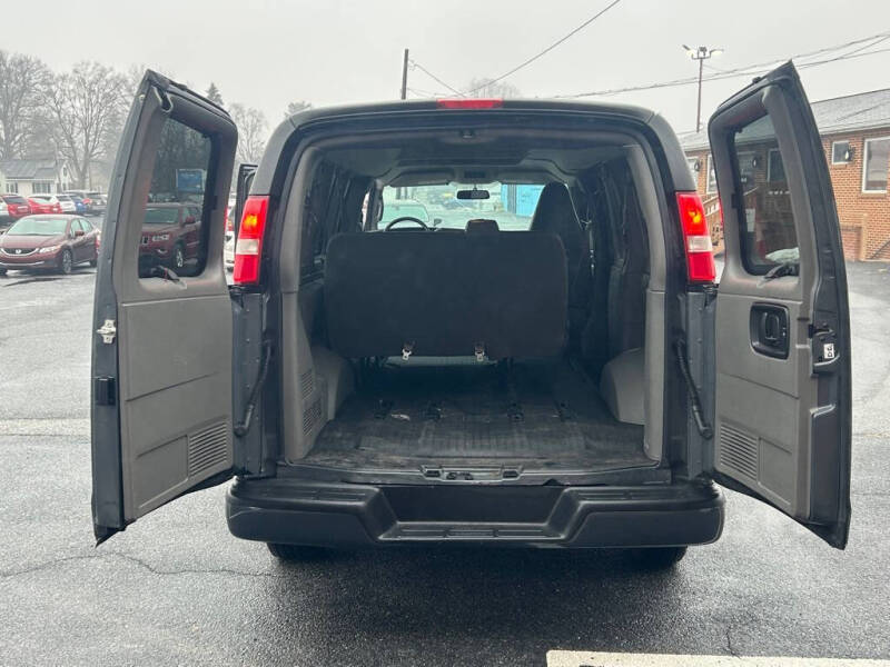 2017 GMC Savana LS 2500
