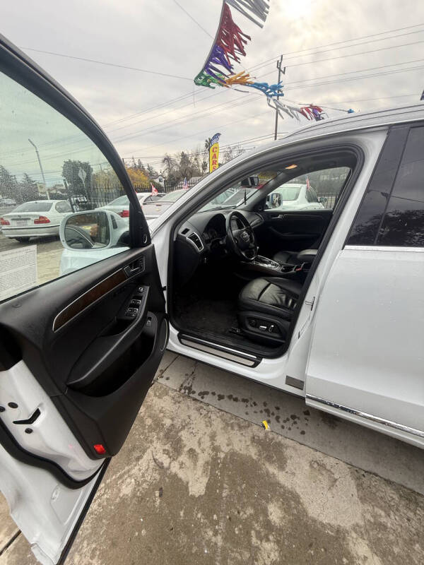 2016 Audi Q5 2.0T quattro Premium Plus