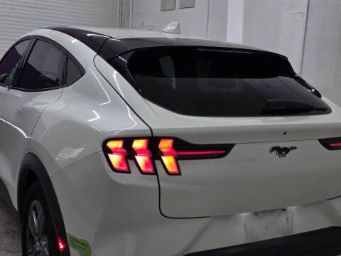 2022 Ford Mustang Mach-E Select