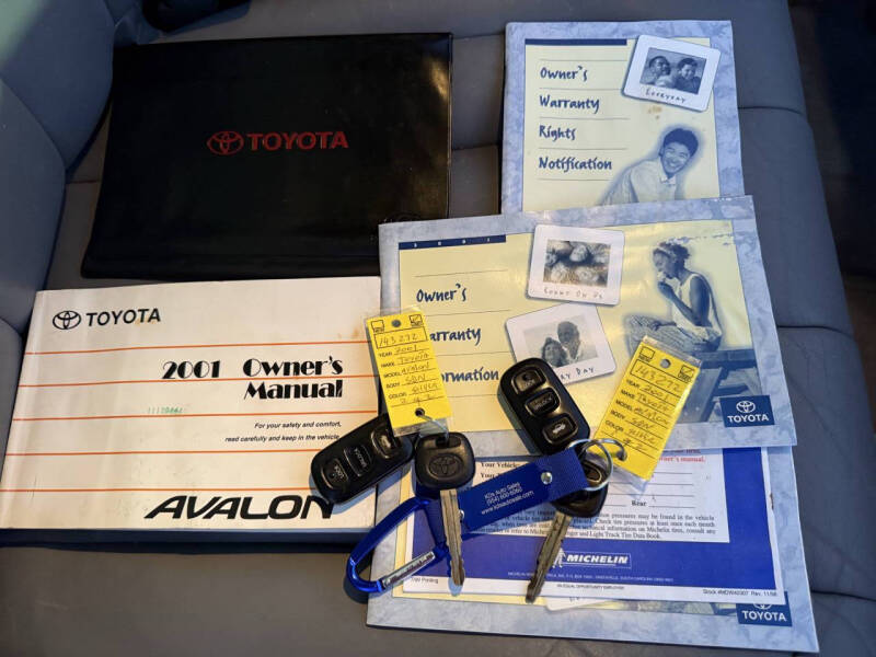 2001 Toyota Avalon XLS