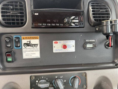 2019 Freightliner M2 106