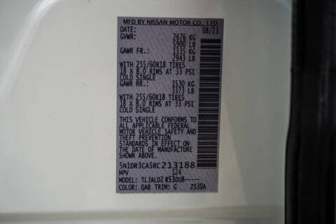 2024 Nissan Pathfinder SL