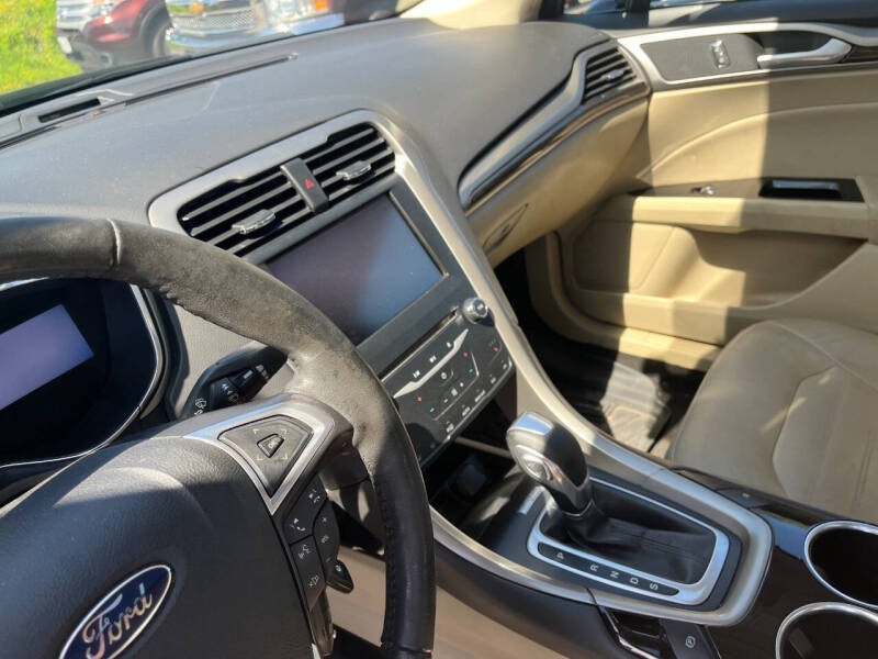 2013 Ford Fusion SE