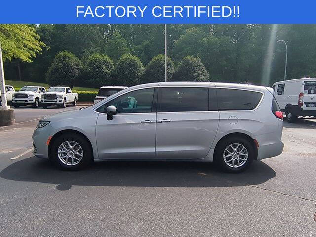 2023 Chrysler Pacifica Touring L