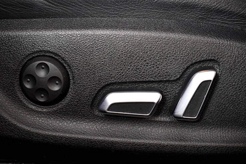 2016 Audi A4 2.0T quattro Premium Plus