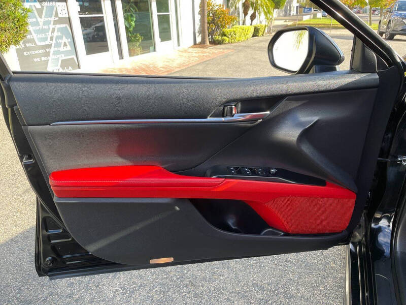 2019 Toyota Camry XSE