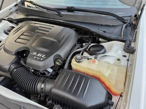 2017 Chrysler 300 Limited