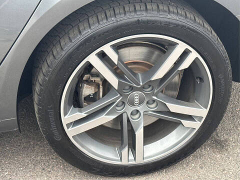 2017 Audi A4 2.0T quattro Premium Plus