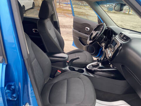 2016 Kia Soul +