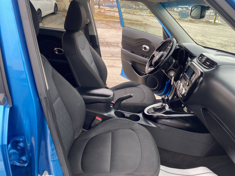 2016 Kia Soul +