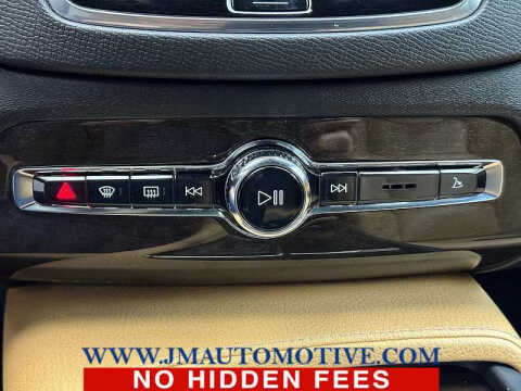 2017 Volvo XC90 T6 Momentum