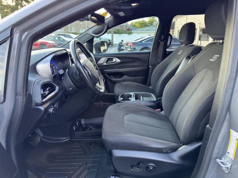 2021 Chrysler Pacifica Touring