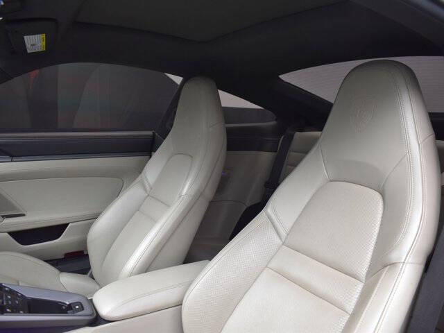 2022 Porsche 911 Carrera