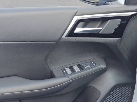 2025 Mitsubishi Outlander PHEV SE