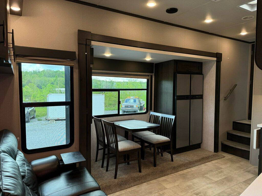 2020 Grand Design RV Momentum 43