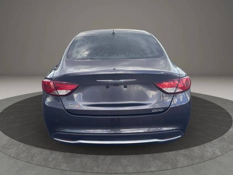 2015 Chrysler 200 Limited