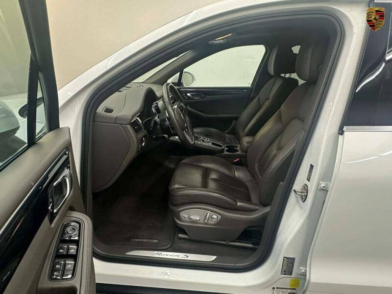 2015 Porsche Macan S