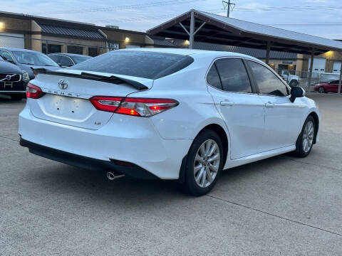 2018 Toyota Camry LE