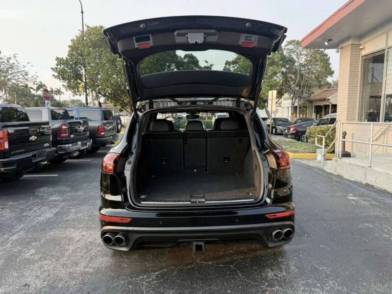 2016 Porsche Cayenne S