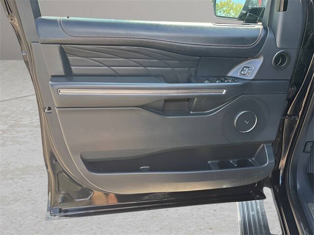 2022 Ford Expedition MAX Platinum