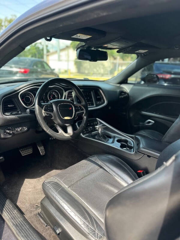 2015 Dodge Challenger SXT Plus