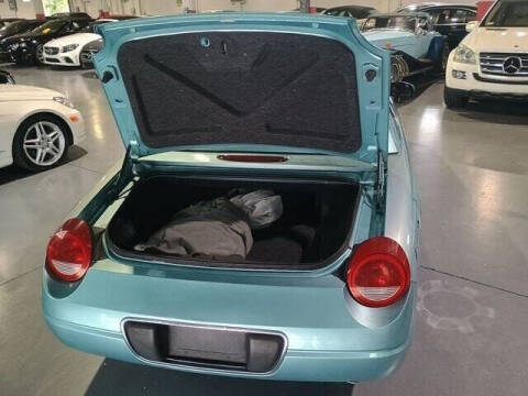 2002 Ford Thunderbird Deluxe