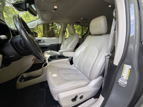 2021 Chrysler Pacifica Touring L
