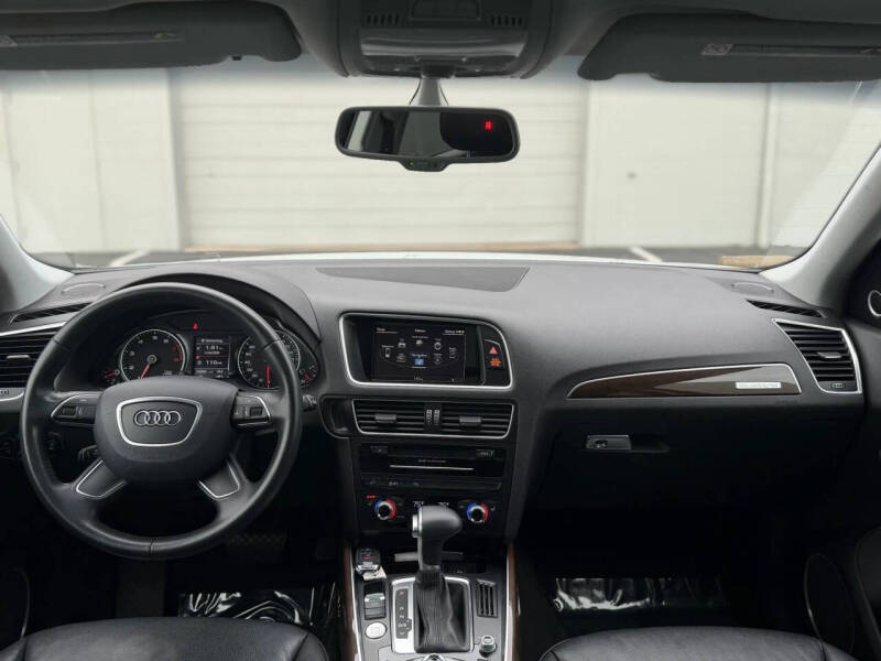 2016 Audi Q5 2.0T quattro Premium Plus