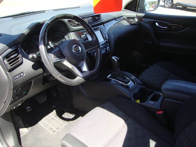 2017 Nissan Rogue Sport SV