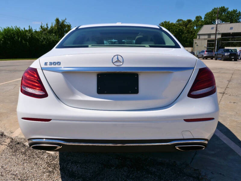 2019 Mercedes-Benz E-Class E 300