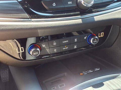 2024 Buick Enclave Essence