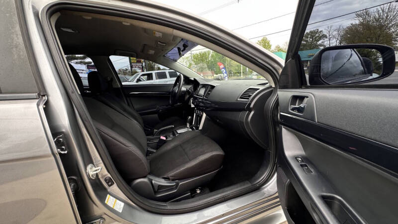 2017 Mitsubishi Lancer ES