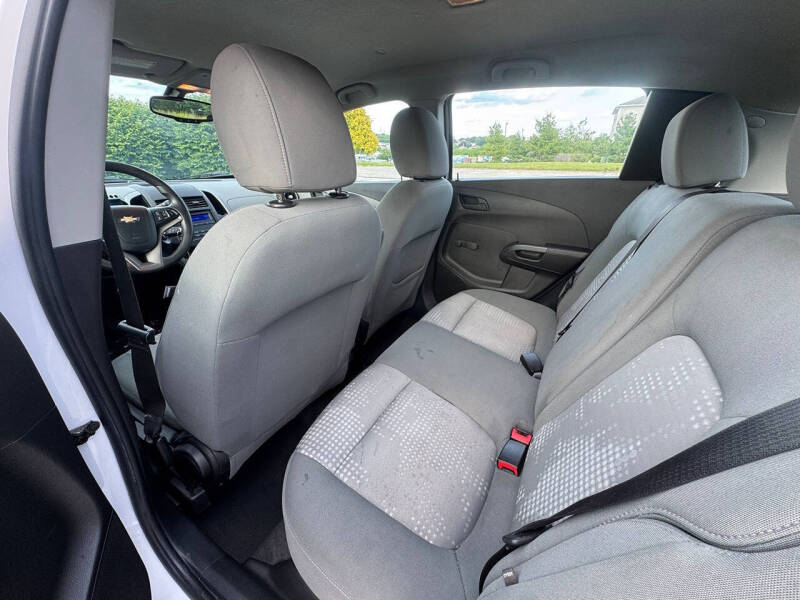 2016 Chevrolet Sonic LS Auto