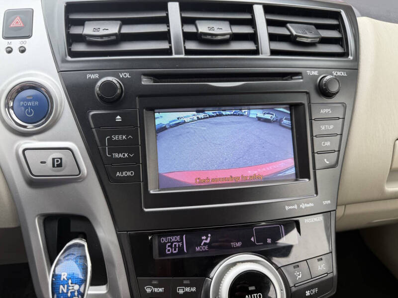 2013 Toyota Prius v Five