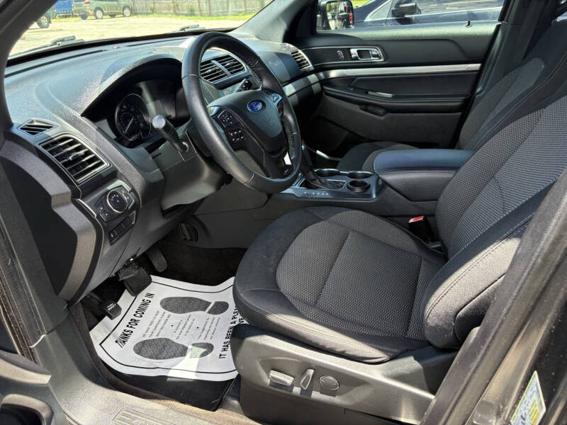 2018 Ford Explorer XLT FWD's photo