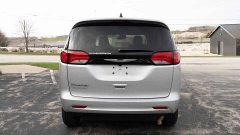 2024 Chrysler Voyager LX