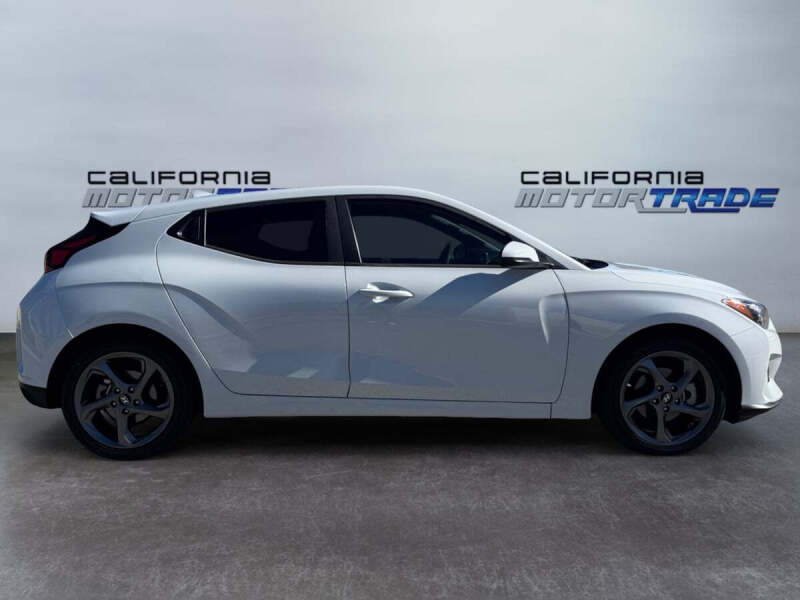 2019 Hyundai Veloster