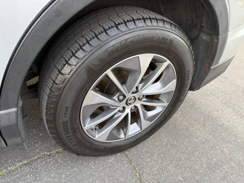 2016 Toyota RAV4 Hybrid XLE