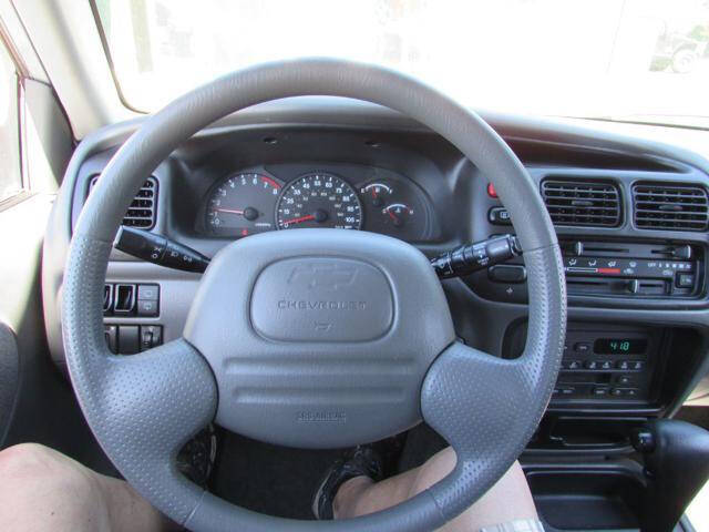 2001 Chevrolet Tracker