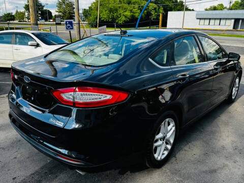 2014 Ford Fusion SE